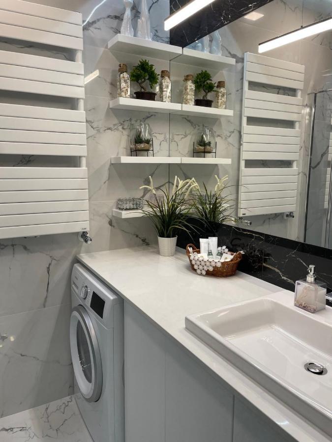 Apartment Z Kominkiem W Sercu Wroclawia Екстериор снимка
